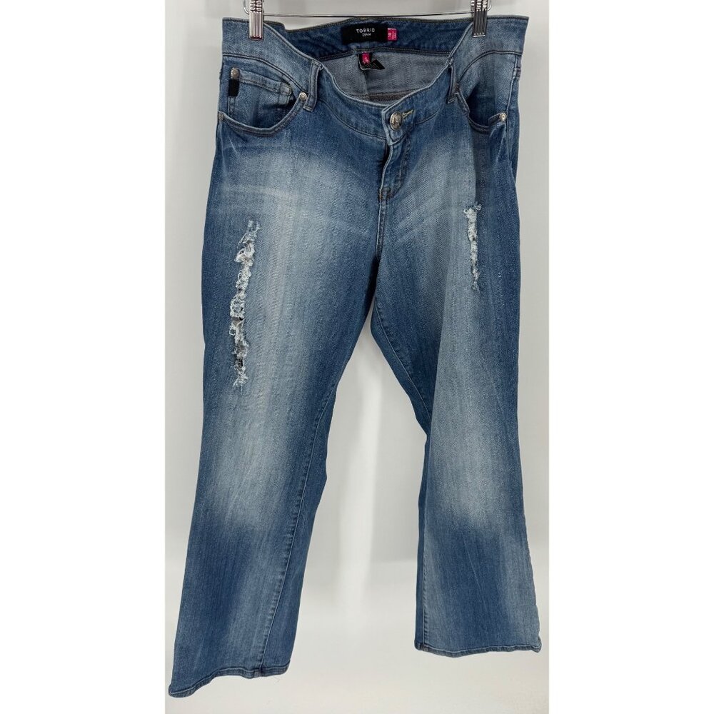 Torrid Womens Distressed Bombshell Premium Stretch Bootcut Jean